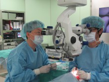 コンタクトレンズ性眼瞼下垂症